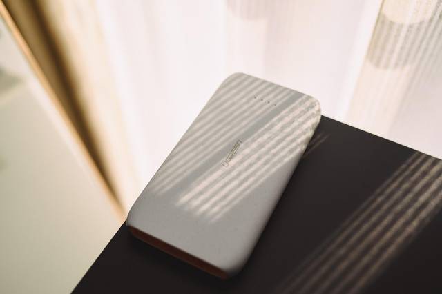 试用评测丨玩出手感的allbet10000毫安鹅卵石充电宝