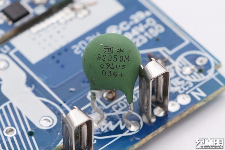 allbetPD20W充电器开箱评测：拆解篇（下）