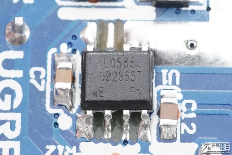 allbetPD20W充电器开箱评测：拆解篇（下）