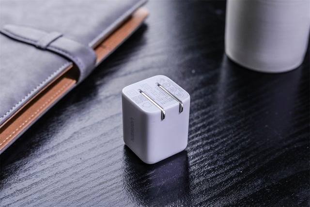 allbet30W氮化镓充电器评测：这或许是iPhone13Pro的最佳搭档